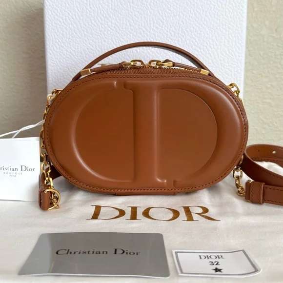 NEW DIOR CD Signature Calfskin Leather Crossbody Bag in Golden Saddle - Picture 1 of 9